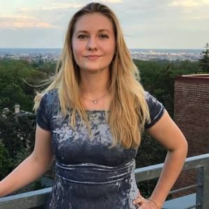 Meet your Posher, Monica